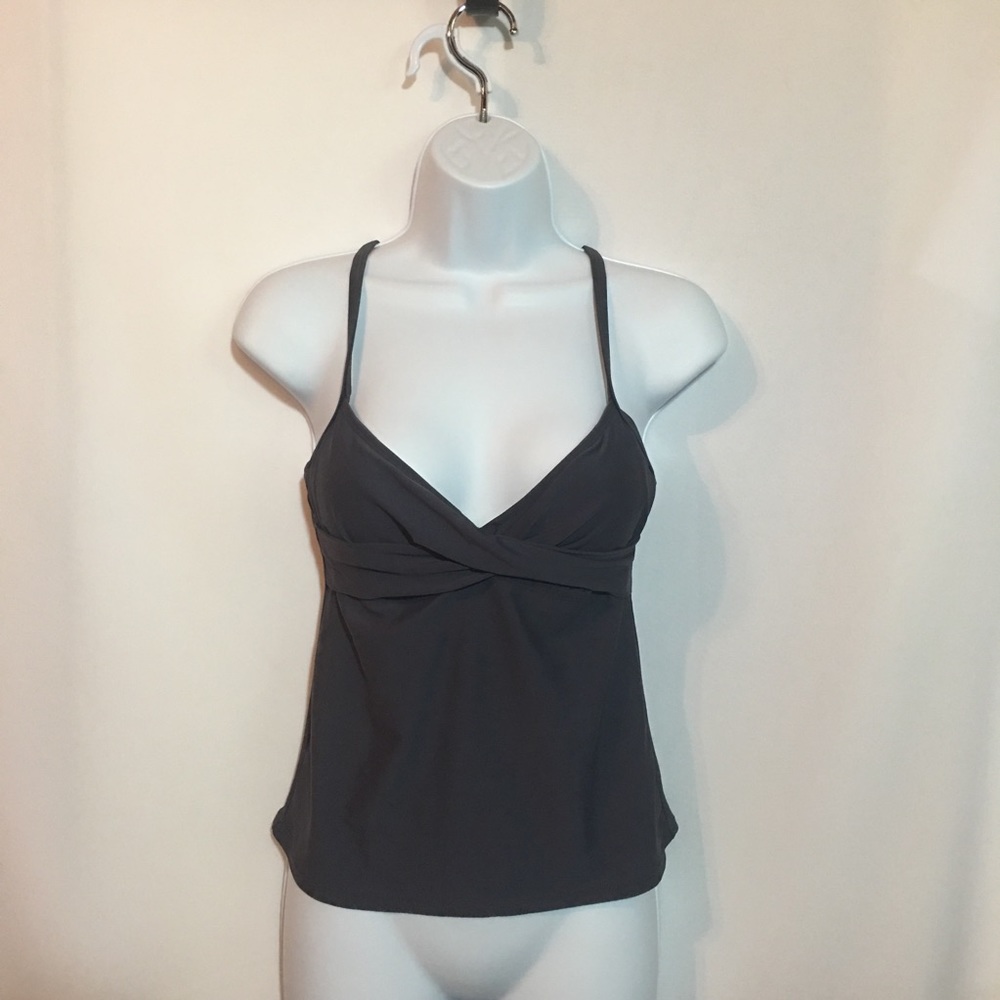 32B / 30C Athleta Sports Swim Top